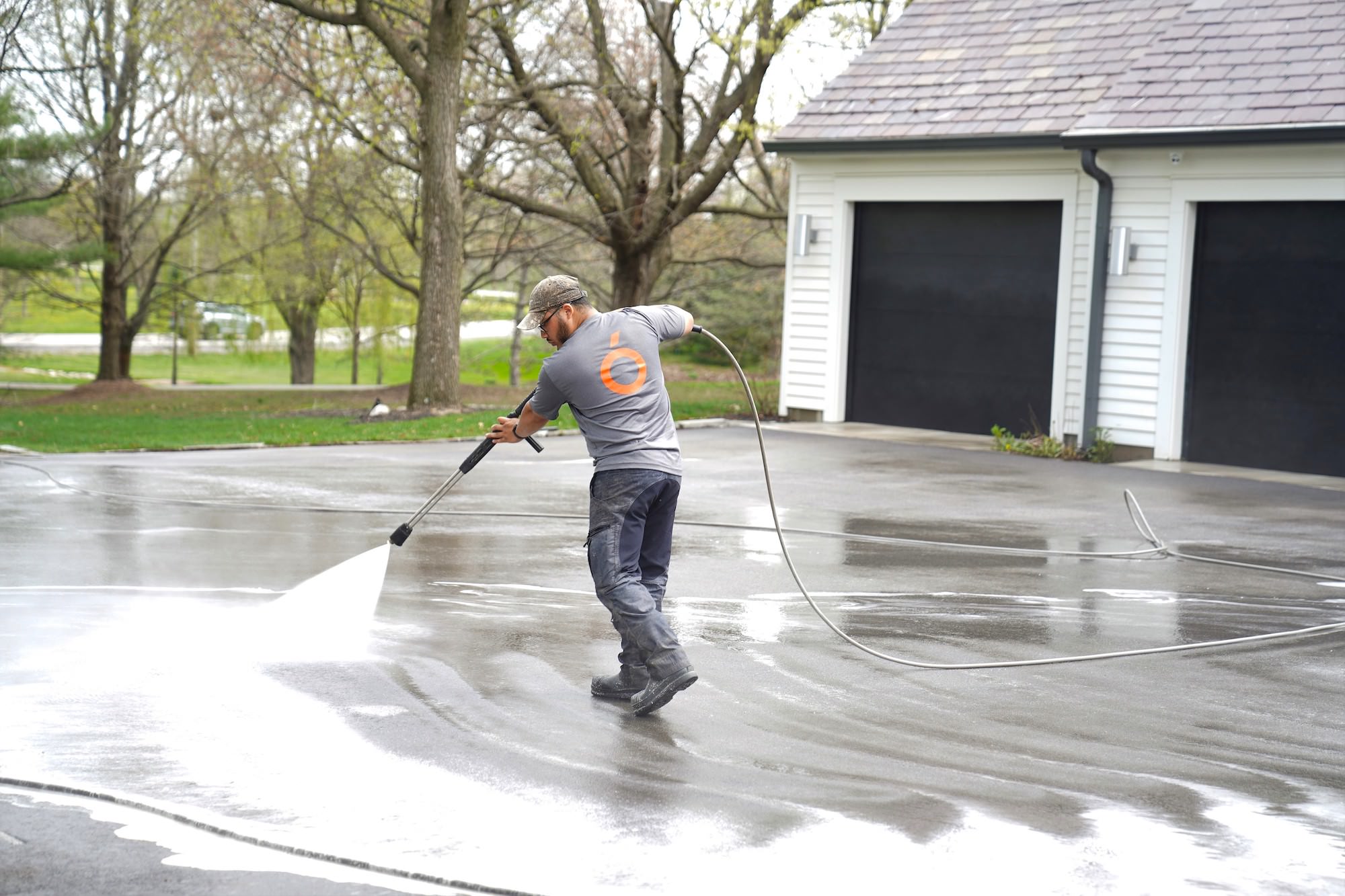 residential roof cleaning