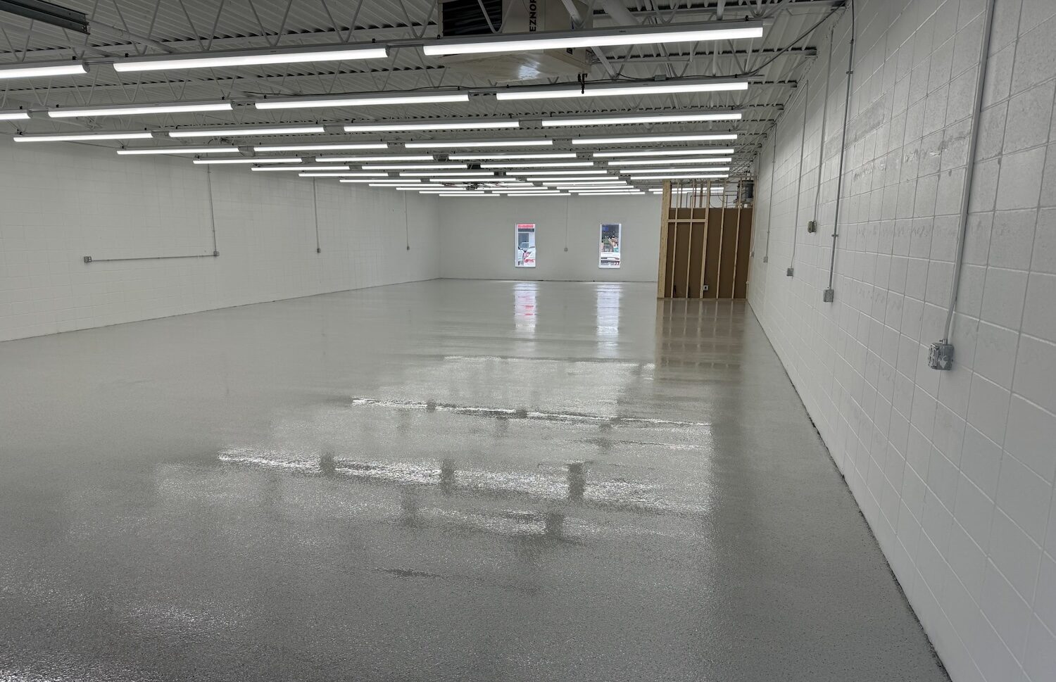 pristine-auto-commercial-epoxy-flooring-job-photo